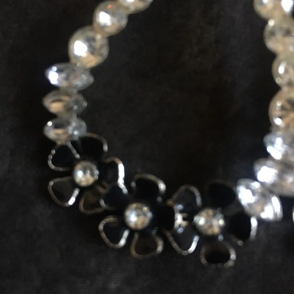 Silver with black flowers earrings - Picture 3 of 7